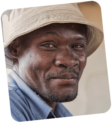Mensah Koffi, artisan menuisier